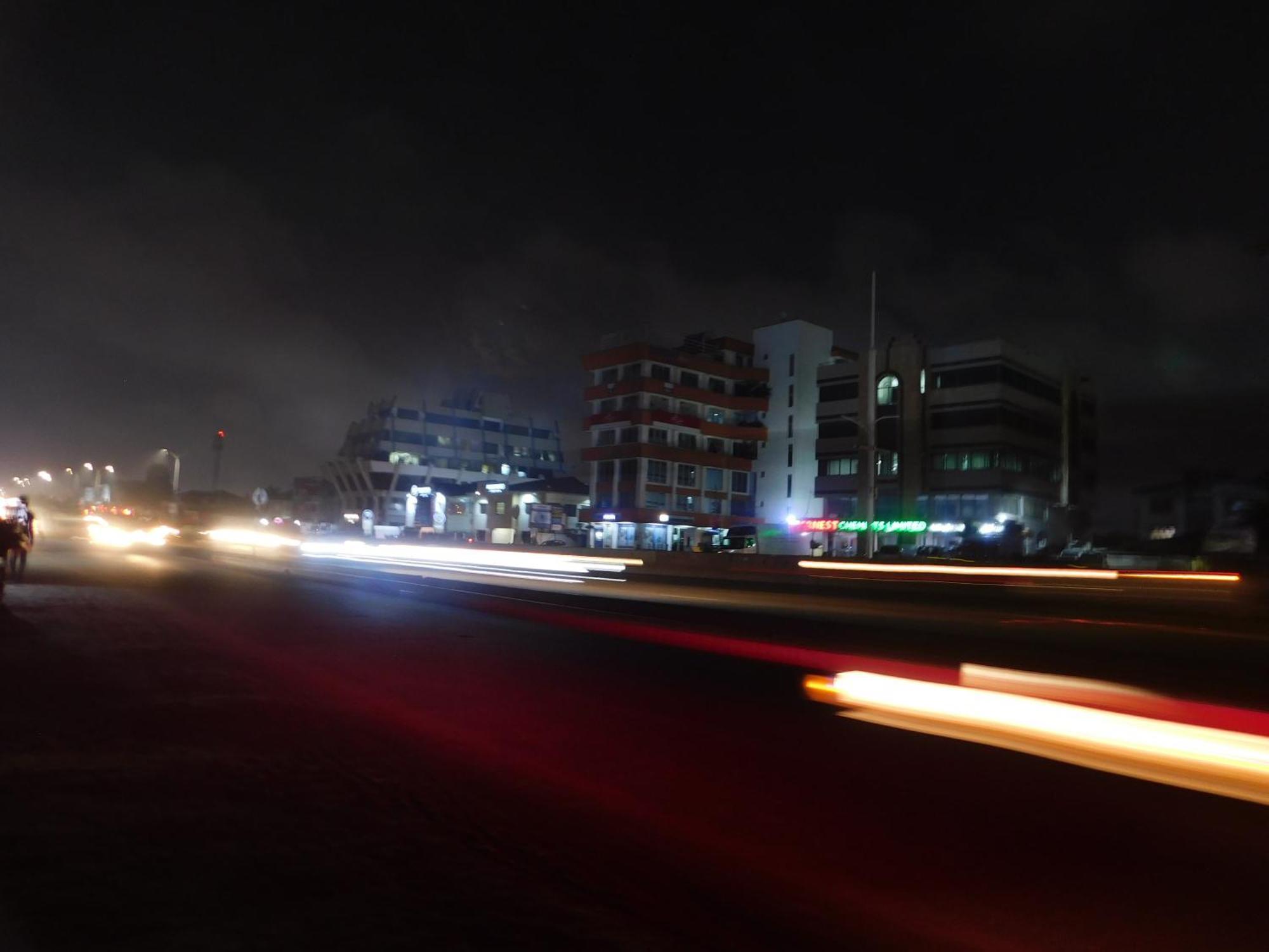Jesiwa B's Little Palace Accra Bagian luar foto