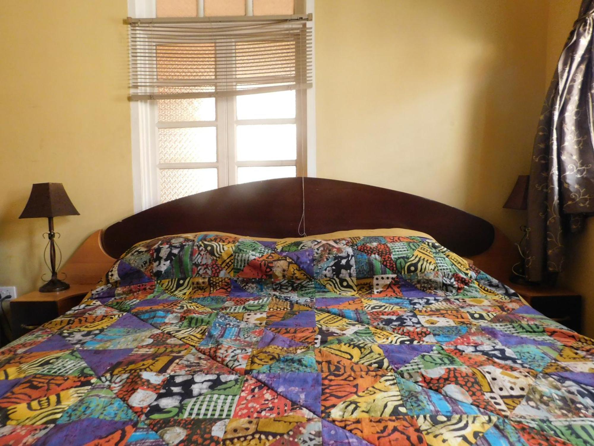 Jesiwa B's Little Palace Accra Bagian luar foto