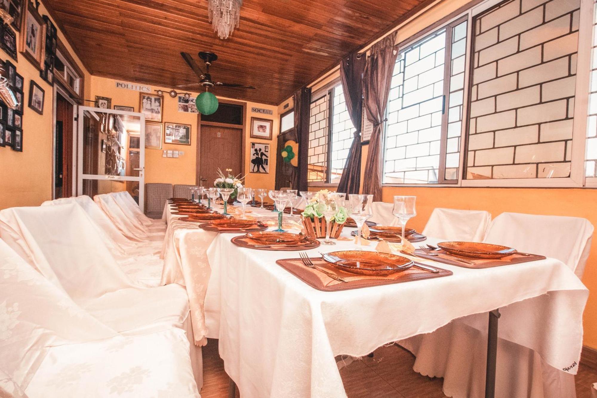 Jesiwa B's Little Palace Accra Bagian luar foto